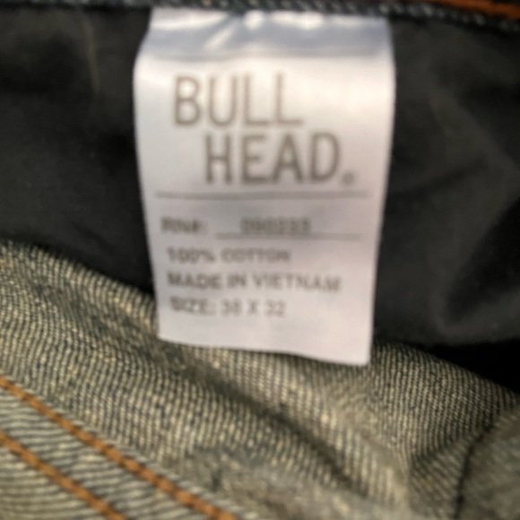 Bullhead Jeans - Picture 2 of 2